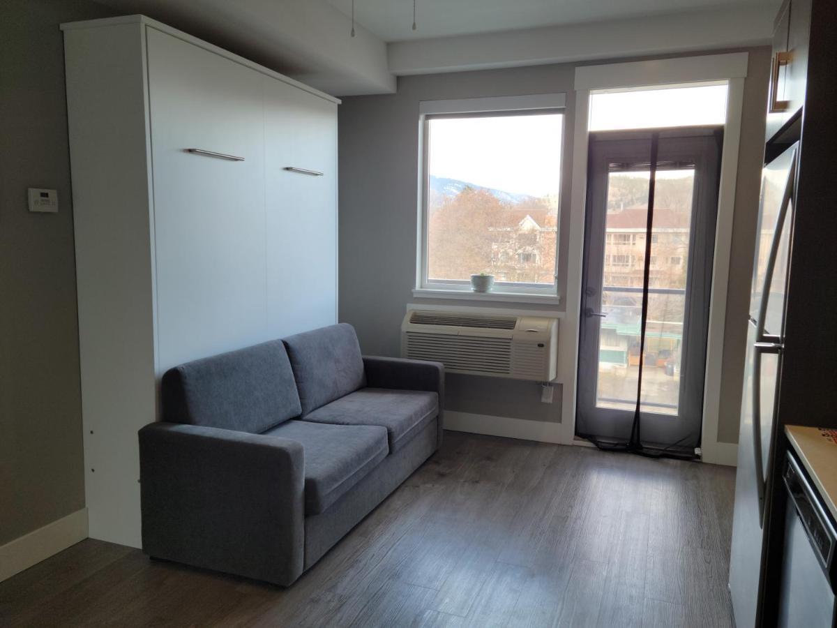 Cozy Studio Suite, 15Min Walk To Downtown Kelowna Bagian luar foto